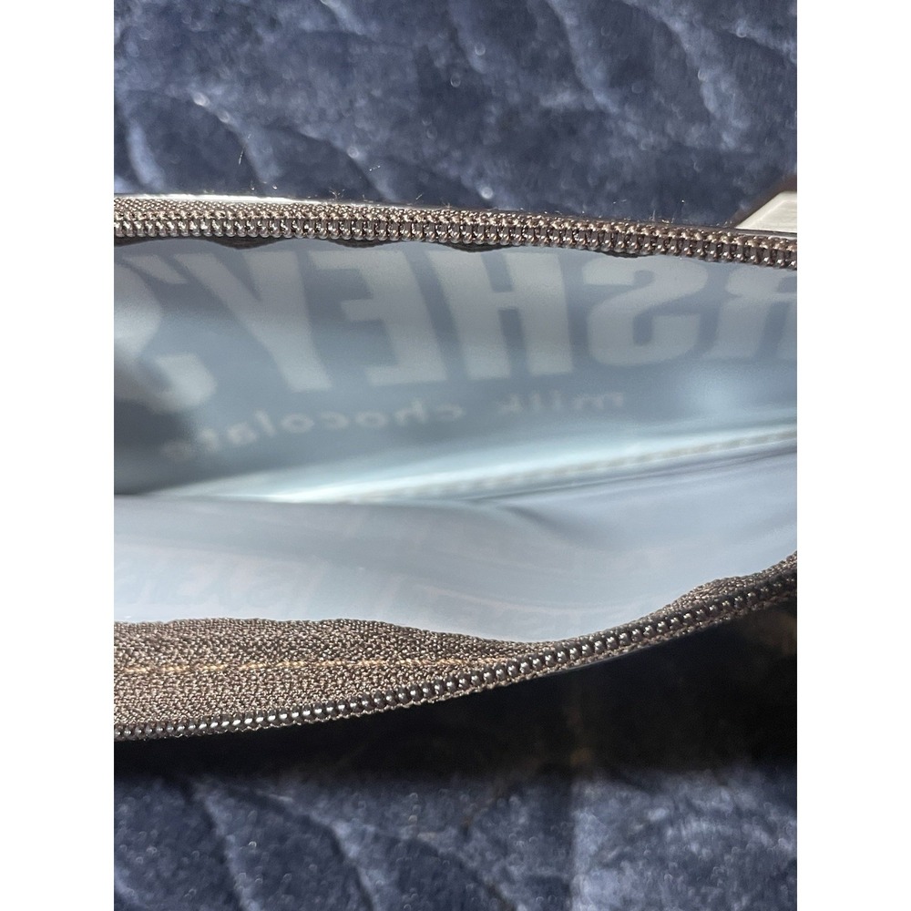 Hershey All Purpose Case - Picture 3 of 5